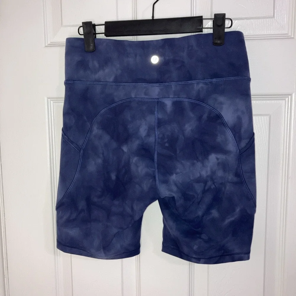 EUC‎ Lululemon Invigorate High-Rise Short 8